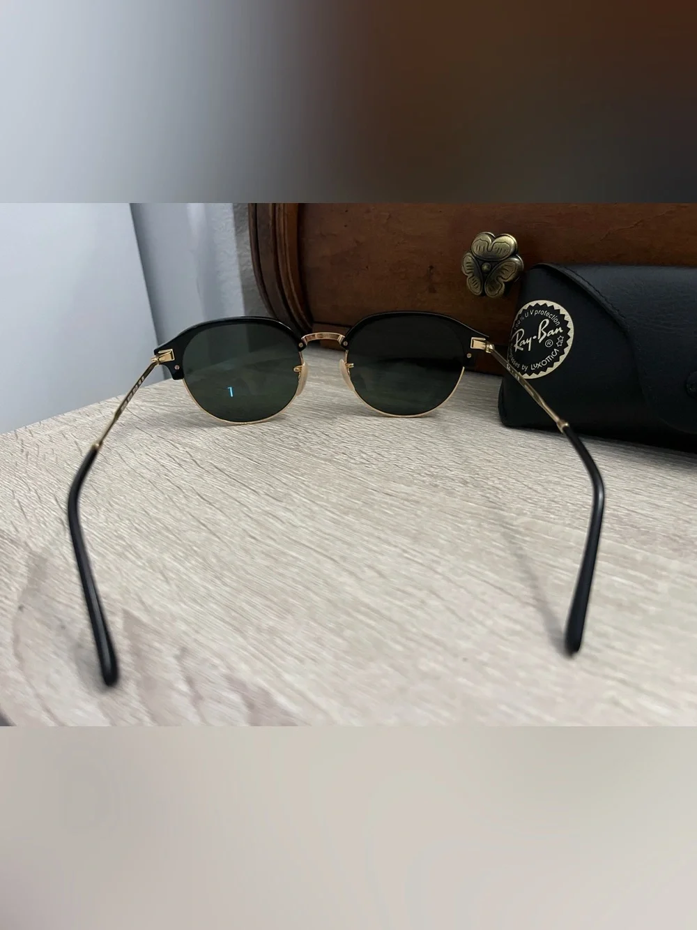 Ray-Ban polished black